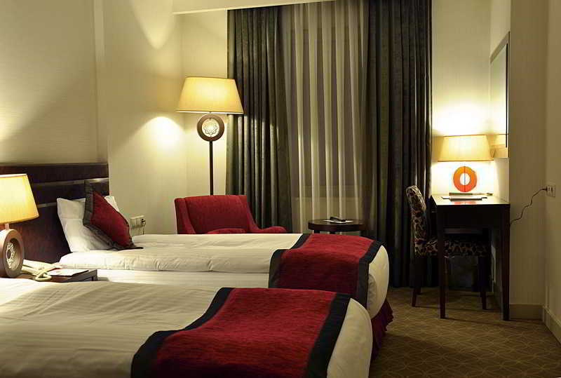 Niza Park Hotel 4*
